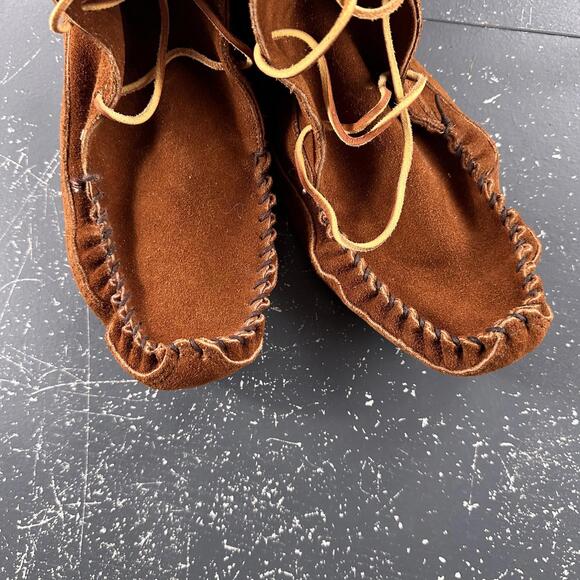 VTG Minnetonka Calf High Moccasin Size 13 Brown Suede Lace Up Fringe 1822 EUC - Picture 5 of 9